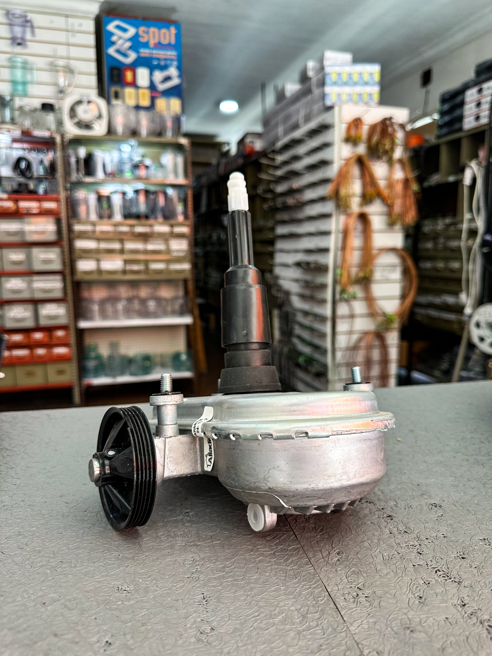 Caja para lavarropas común Alladio