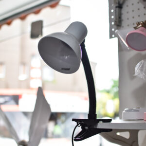 Lámpara de escritorio con morsa